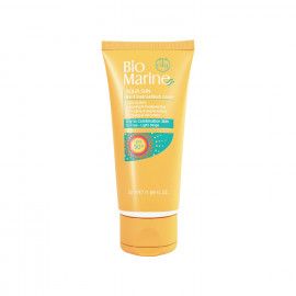 کرم ضد آفتاب فاقد چربی بایومارین مدل Aqua Sun SPF50 مناسب پوست چرب و مختلط حجم 50 میلی لیتر - بژ روشن
